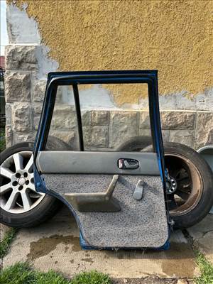Suzuki Swift III 1.3 GL ajtó 
