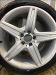  5x112 lyukosztású 18" Mercedes AMG (gyári felni) alufelni, rajta 265/35 eldobós gumi 