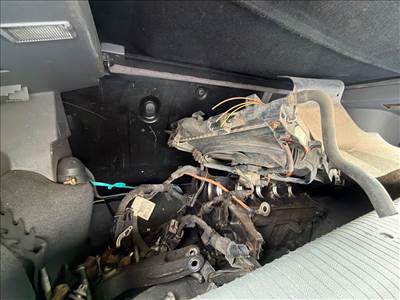 Opel Corsa C Kalaptartó *162902*