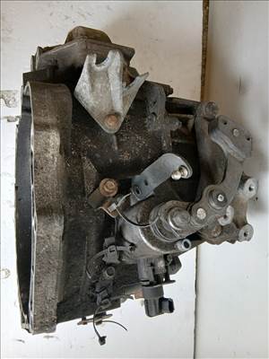 Opel Astra J 1.6 Cdti B16dtl Váltó 121000 km 6 Sebességes 55569878