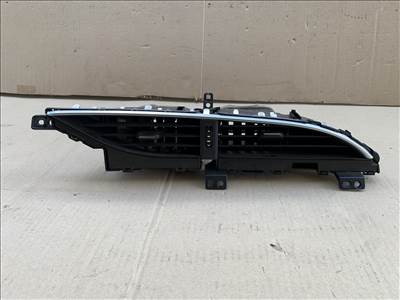 Toyota Yaris középső szellőző 556700d240-60