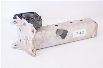 BMW 5er F07-F10-F11 GT/LCI, 6er F06-F12-F13 Gran Coupé/LCI, 7er F01-F02-F03-F04 Hybrid LCI jobb első hordozó adapterlemez