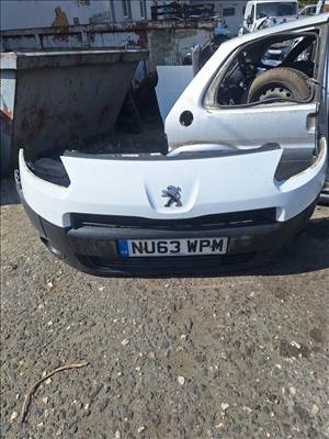 Peugeot Partner II első lökhárító 