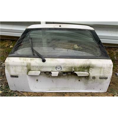 Mazda 323 csomagtér ajtó