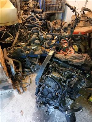 Volkswagen Passat B5 1.9 TDI Vw 1.9 TDI 90-110Le motorhoz miden van eladó