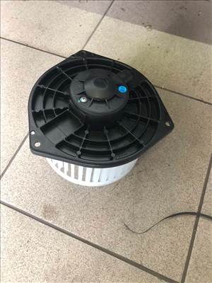 Nissan Navara D23 Fűtőventilátor Utastér ventilátor 272204kd0a