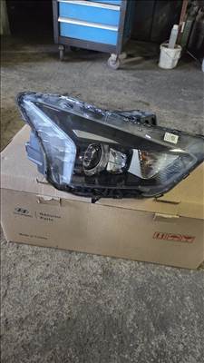 Hyundai Bayon 2021 jobb első fényszóró  92102q0500