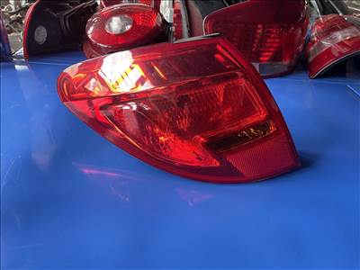 Opel Meriva B Bal hátsó lámpa 21630101