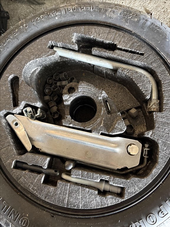 Audi A4 (B6/B7) pótkerék, mankókerék  2. kép