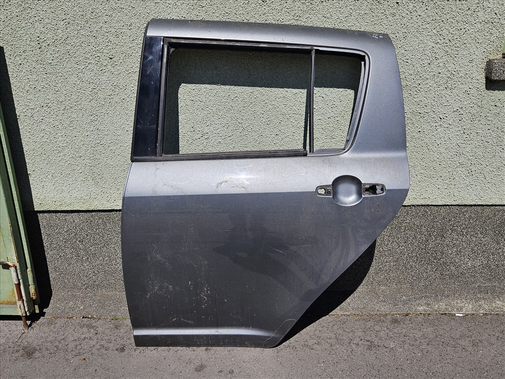 Suzuki Swift 2005- bal hátsó ajtó 3. kép
