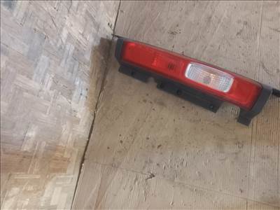 Renault trafic jobb hatsó lámpa kerettel