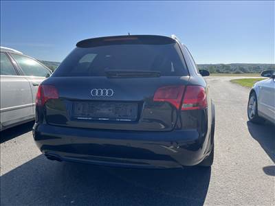 Audi A4 (B7) Hátsó lökhárító LZ9Y