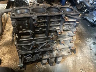 Volkswagen Passat B6 BKP fűzött blokk motor 
