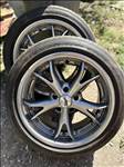  5x112 lyukosztású 17" használt Aez alufelni, rajta 225/45 használt Falken nyári gumi gumi 