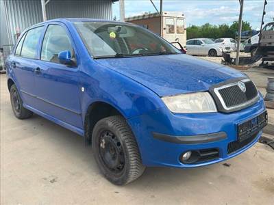 Skoda Fabia I Jobb első Sárvédő *163501*