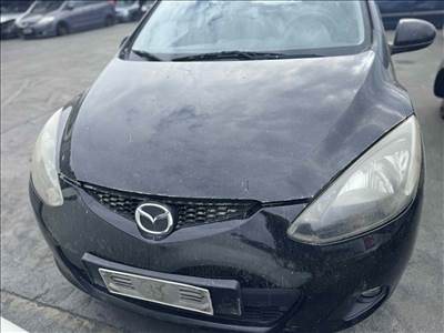 Mazda 2 (DY) karosszéria alkatrészek 