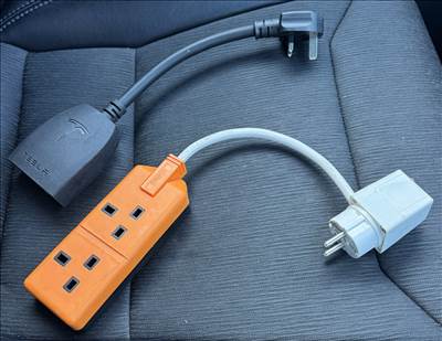 Tesla Model X, Tesla Model S TESLA UMC1 EVSE adapter 1041514-00-A