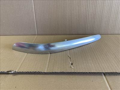 Suzuki SX4 műszerfal jobb díszléc 7385180j1r