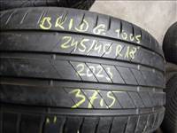 4db 245/4018" használt Bridgestone nyári gumi eladó.