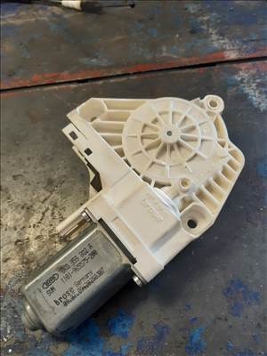 Audi A4 B8 Jobb Hátsó Ablakemelő Motor