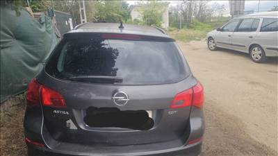 Opel Astra J Csomagtér ajtó Csomagtérajtó kombi 