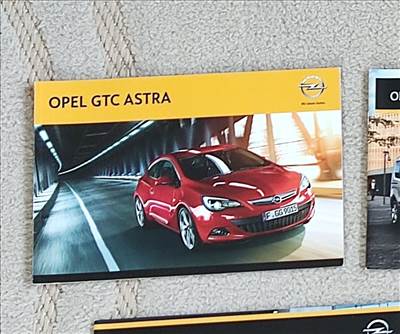 Opel Astra GTC 2012 magyar prospektus
