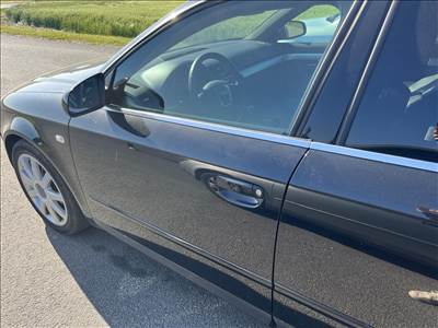 Audi A4 (B7) Bal első ajtó LZ9Y