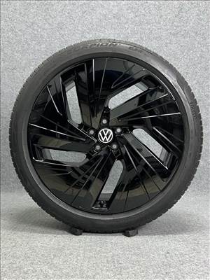 gyári Volkswagen alufelni szett 8.5x21 et40 5x112 235/45 nyári gumival