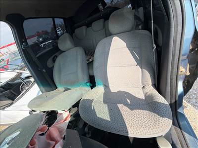 Renault Clio II Jobb első Fejtámla *163234*