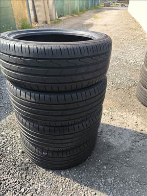  215/4518" 75e/4db újszerű Hankook nyári gumi gumi