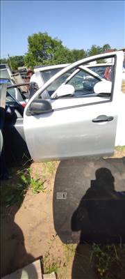 Nissan Micra VI Bal első ajtó 