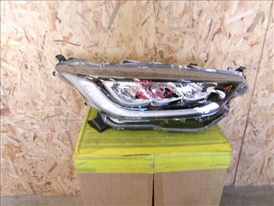 MAZDA 2 hybrid - TOYOTA YARIS jobb első LED fényszóró 