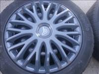  4x108 lyukosztású 15" újszerű gyári Ford Fiesta lemezfelni, rajta 195/50 négyévszakos gumi 