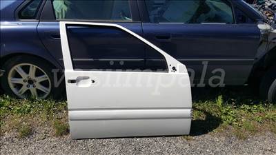 Volvo 9152414 S70 V70 XC70 jobb első ajtó