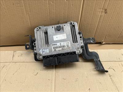 Hyundai i30 1,6d D4FB motorvezérlő 391112a943