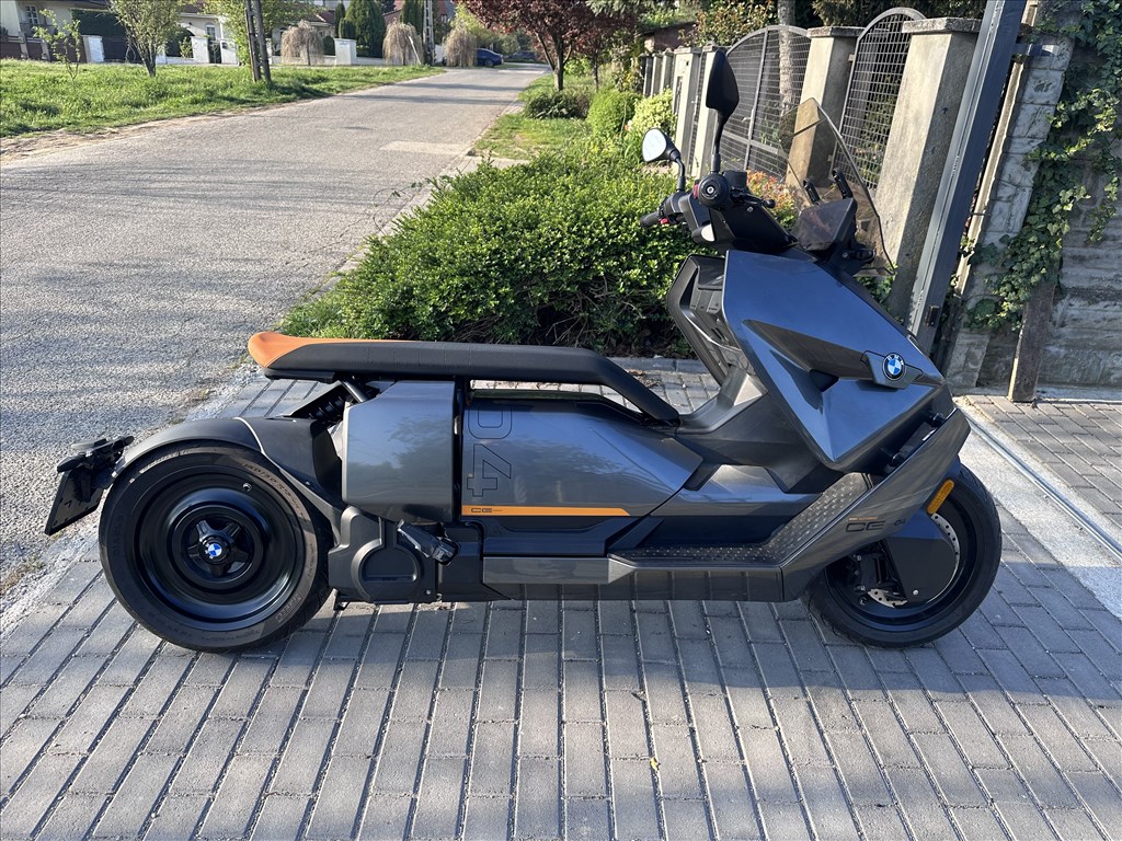 BMW CE-04 5. kép