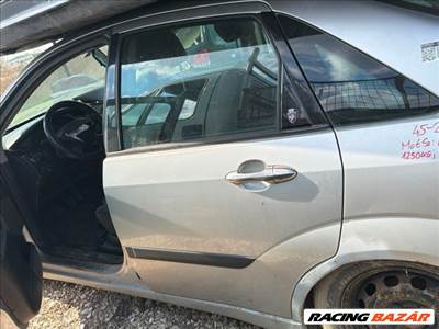 Ford Focus Mk1 Bal hátsó Ajtó (Részeivel) *160474*