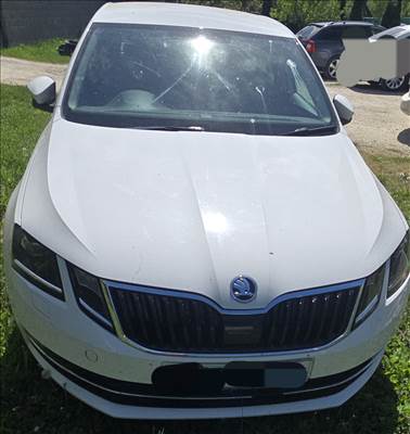 Skoda Octavia III bontott alkatrészei DDY 1.6Tdi 