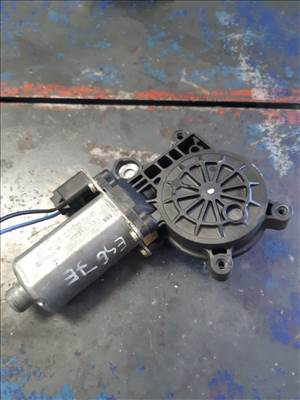 BMW E46 318I Jobb Első Ablakemelő Motor