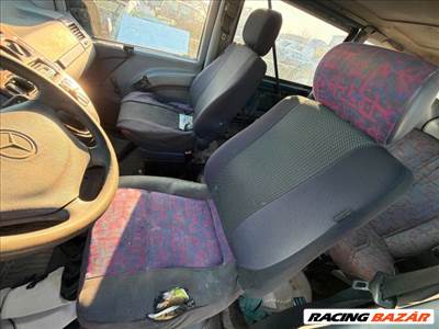 Mercedes Vito (1st gen) W638 Bal első Fejtámla *157949*