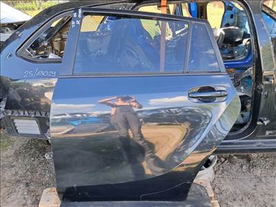 Toyota Verso I Bal hátsó ajtó 