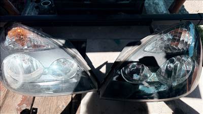 Fényszóró Renault Thalia /Clio II Jobb és bal old