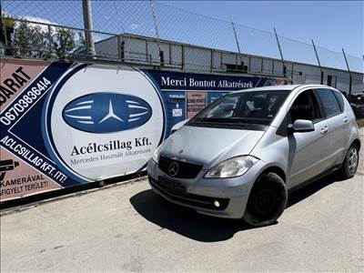 Mercedes A 160 (W169) bontott alkatrészei