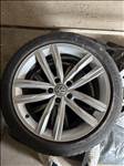  18" újszerű gyári  alufelni, rajta 235/45 használt Michelin négyévszakos gumival 