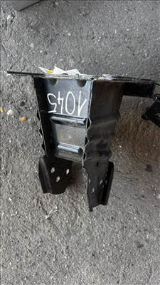 Audi A3 első lökhárító merevítő bak 8p0807133