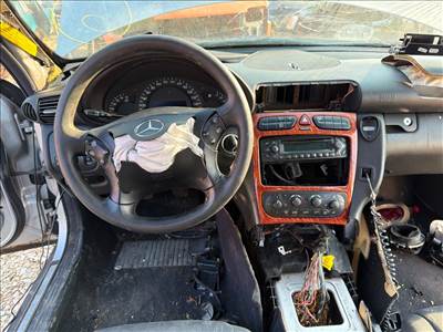 Mercedes C 200 W203 Gyújtáskapcsoló *157360*