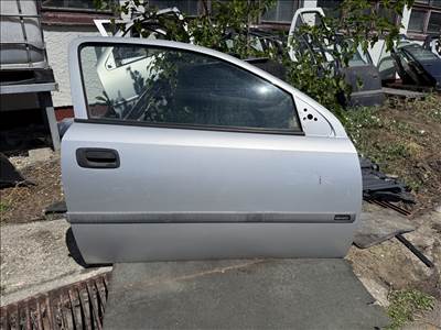 Opel Astra G 3 ajtós Jobb első ajtó