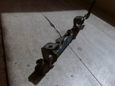 MAZDA 3 03.10-06.06 Injektor befecskendező híd 