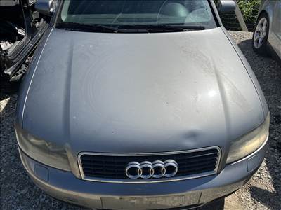 Audi A4 (B6) Motorháztető LY7Q