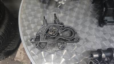 Opel Astra J, Opel Astra H, Opel Zafira B Vákumpumpa 
